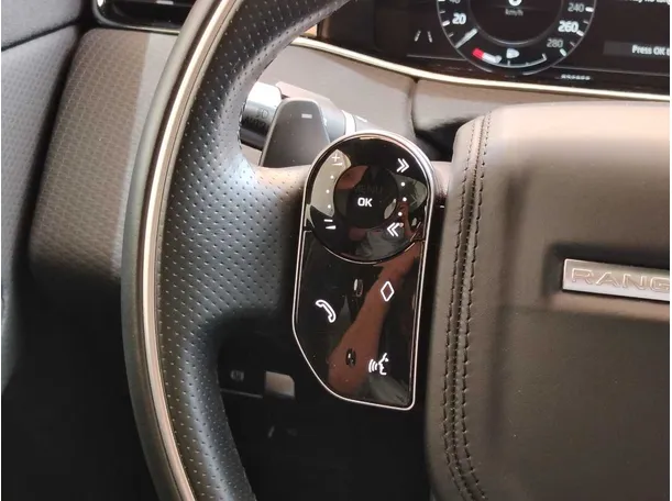 Car image 33