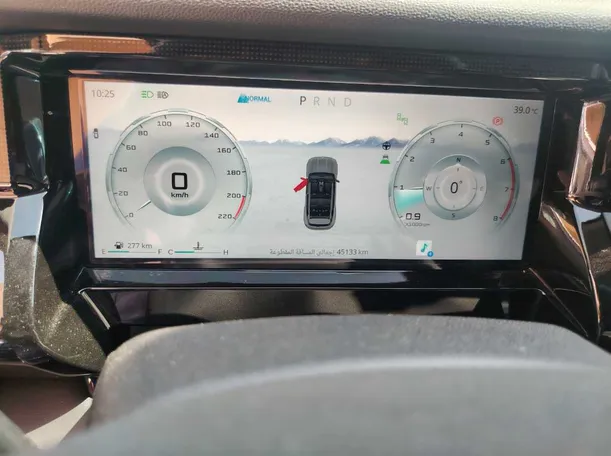 Car image 18