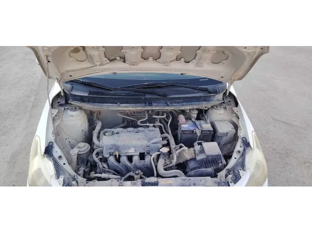 Car image 26