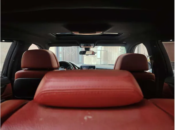 Car image 39
