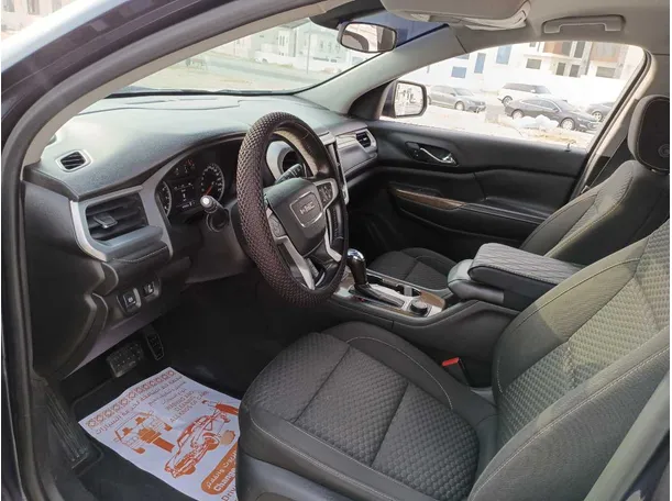 Car image 11