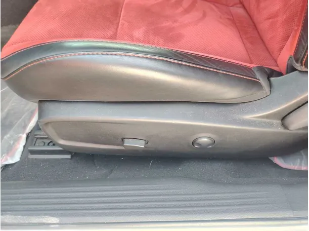 Car image 41