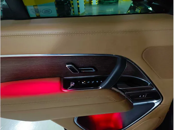 Car image 35