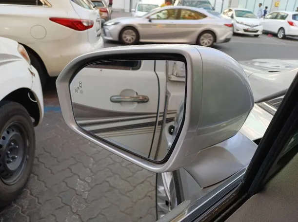 Car image 20