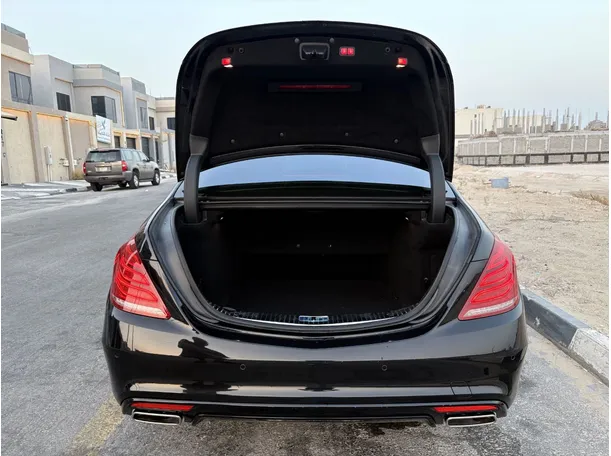 Car image 25