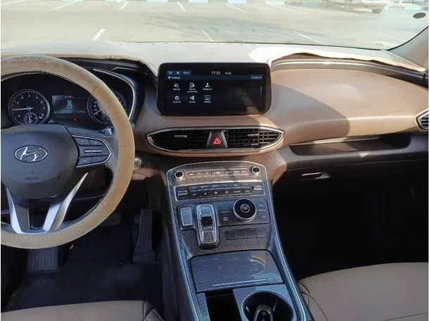 Car image 16