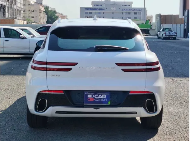 Car image 6