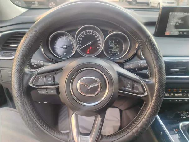 Car image 27