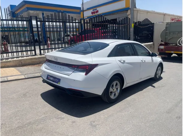 Car image 5