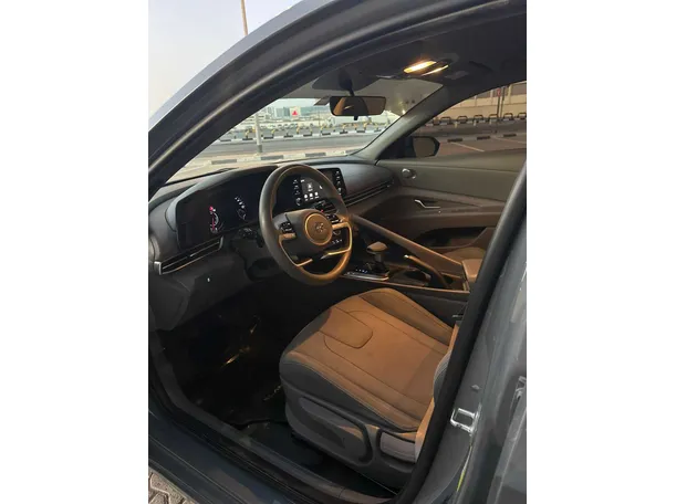 Car image 8