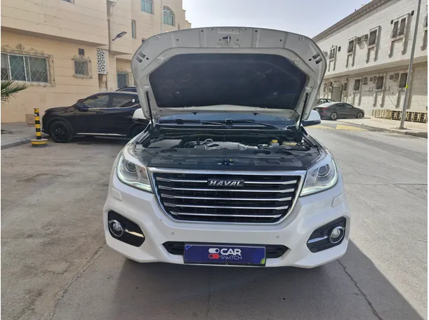 Car image 25