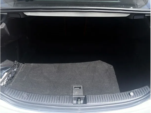 Car image 27