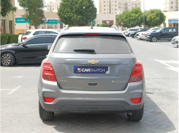 Car image 6