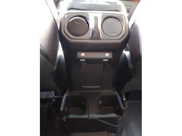 Car image 38