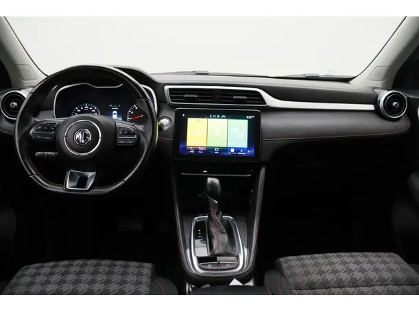 Car image 14