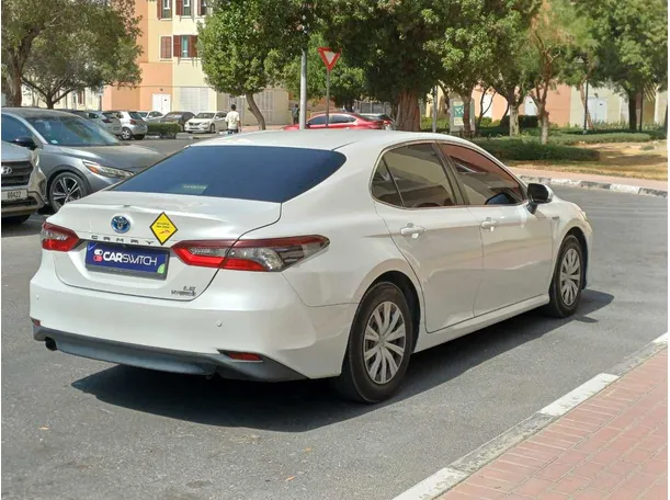 Car image 5