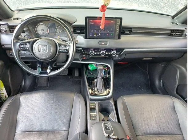 Car image 16