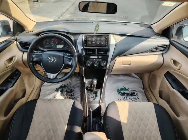 Car image 20