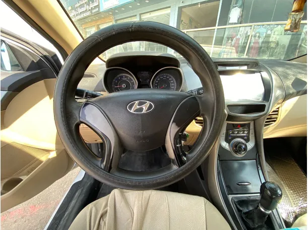 Car image 16