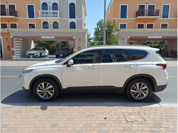 Car image 4