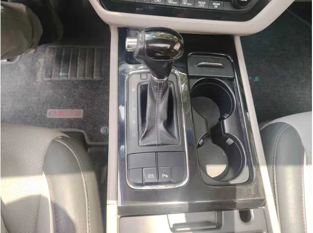 Car image 23