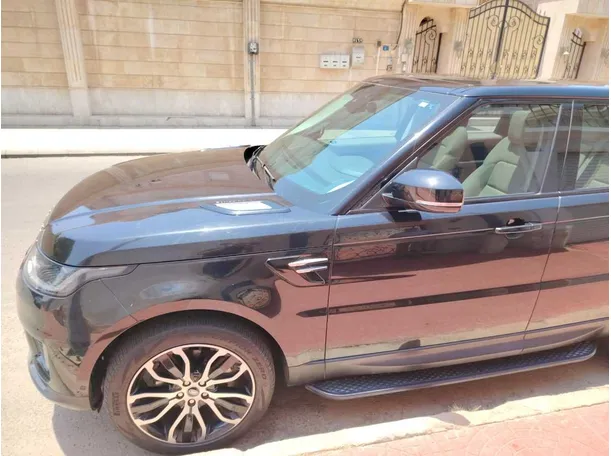 Car image 9