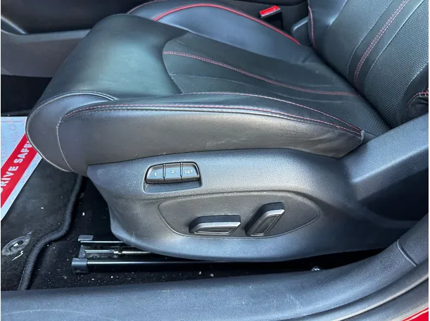 Car image 28