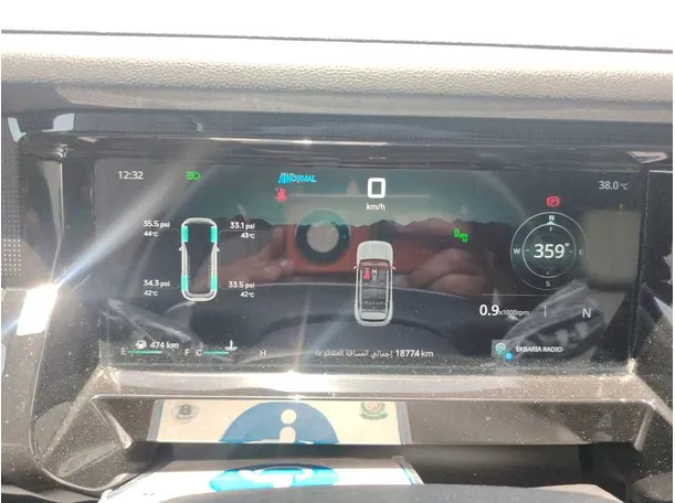 Car image 30
