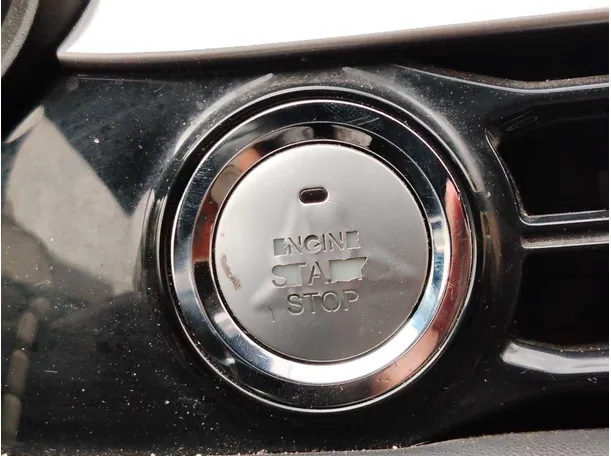 Car image 33