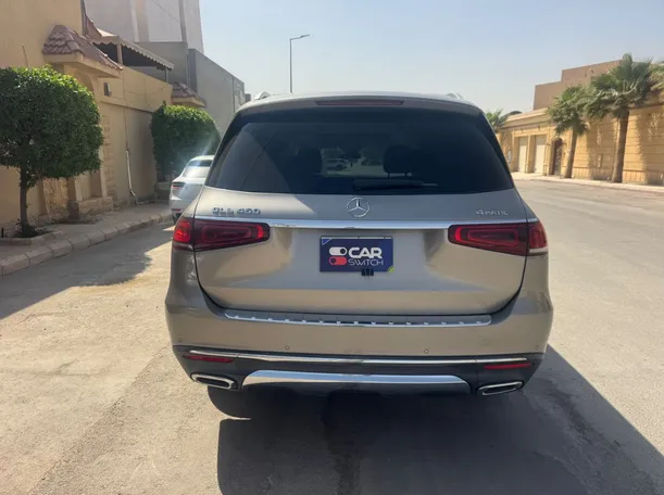 Car image 6