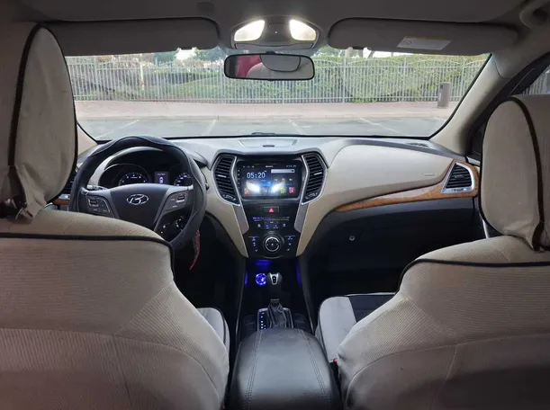 Car image 15