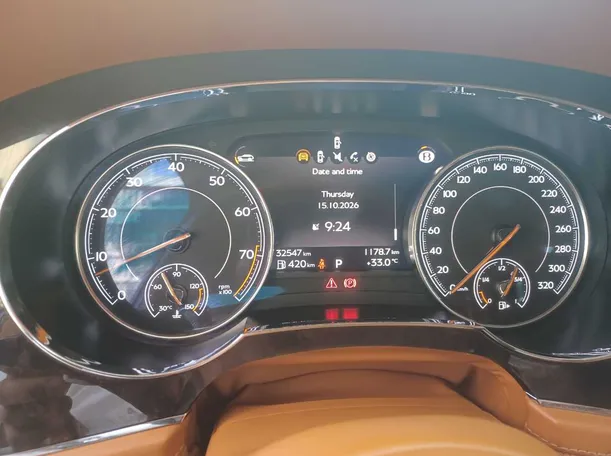 Car image 20