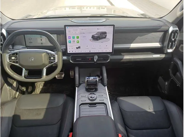Car image 15