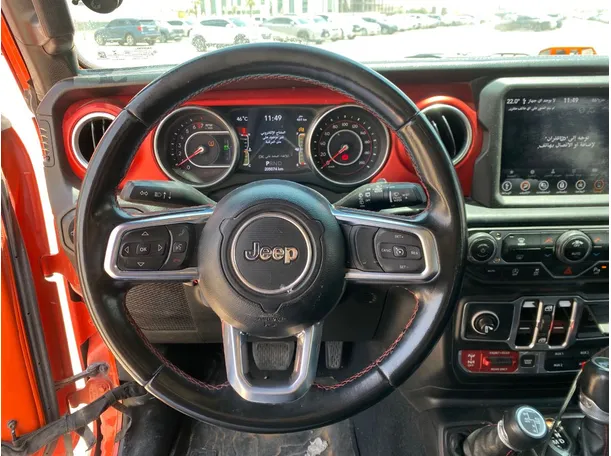 Car image 16