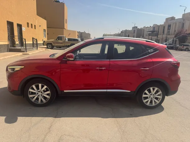 Car image 8