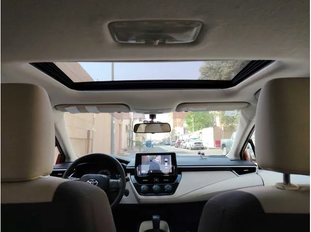 Car image 17