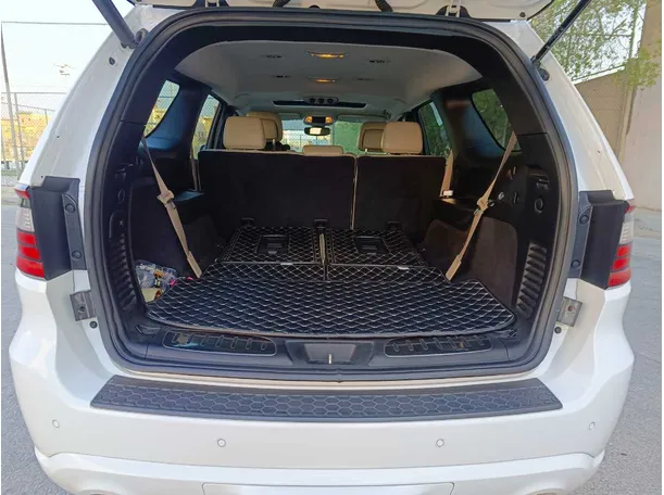 Car image 27