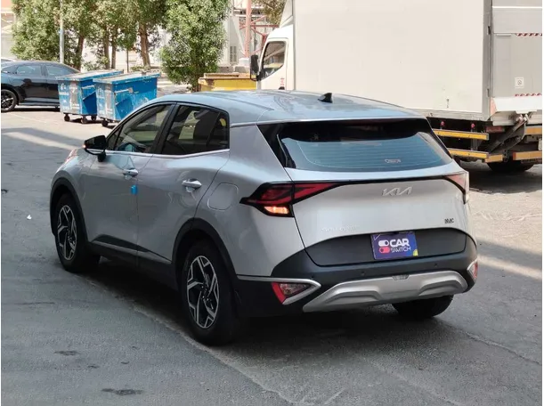 Car image 7