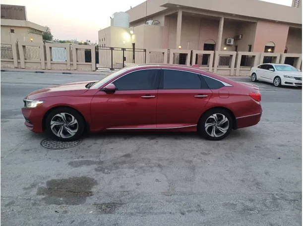 Car image 8