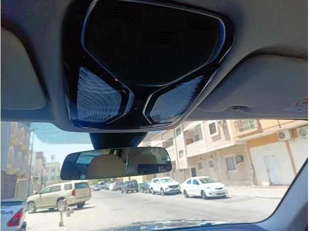 Car image 36