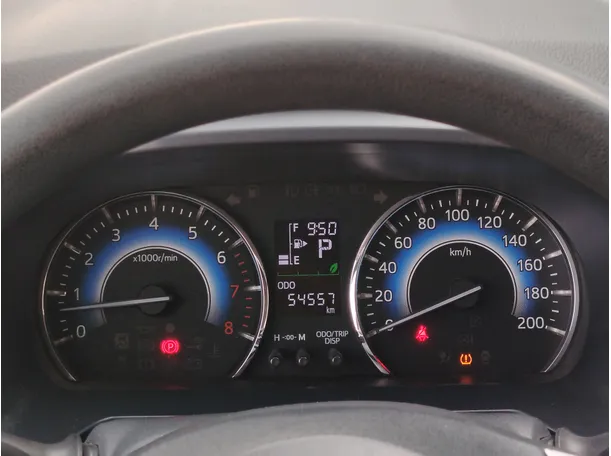 Car image 26