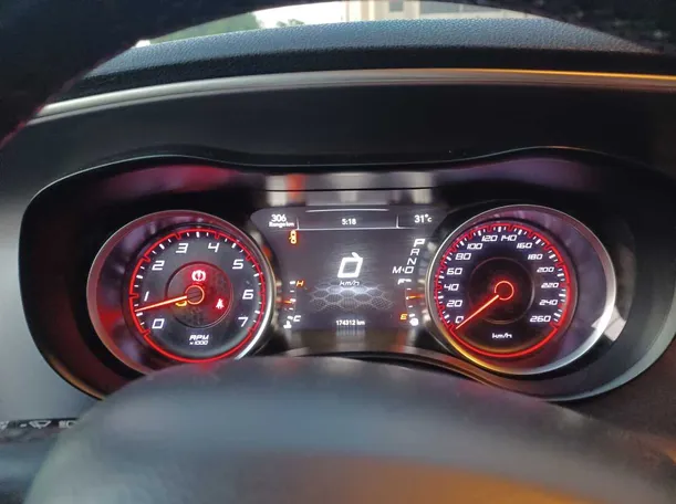 Car image 16
