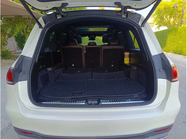 Car image 37