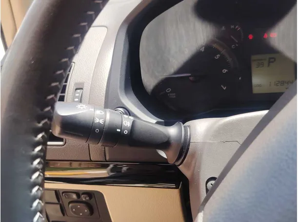 Car image 28