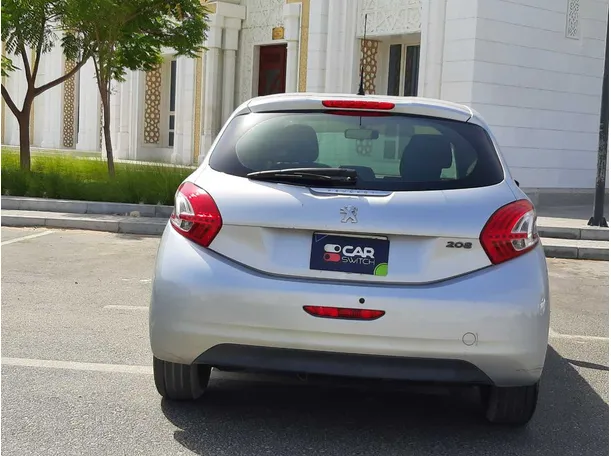 Car image 6