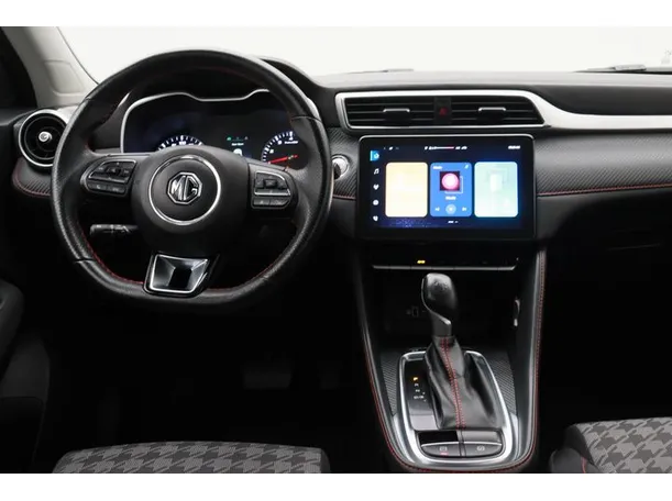 Car image 15