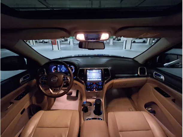 Car image 20