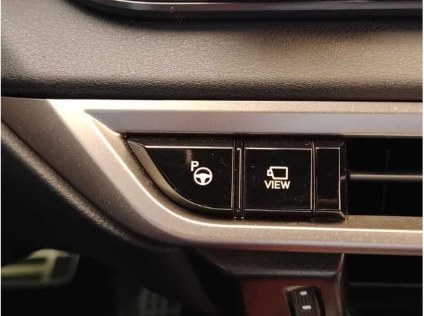 Car image 36