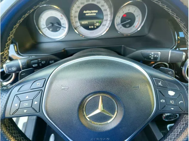 Car image 37