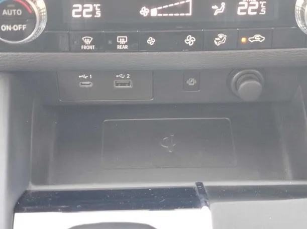 Car image 20